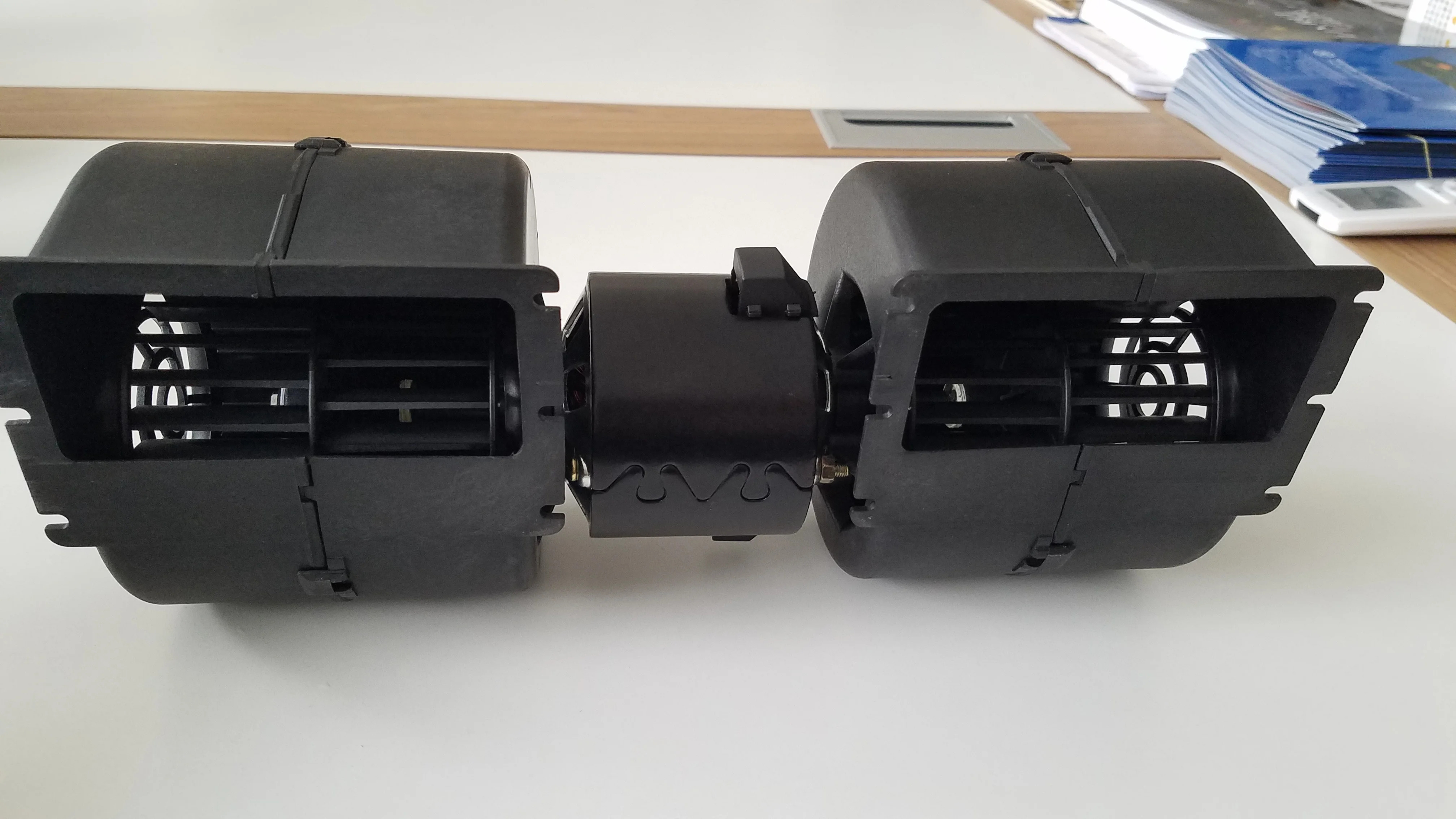 Linrui ZHF-272 12V/24V Bus Plastic Double Wheel Cooling Evaporator Blower 12V&evaporate air Conditioner