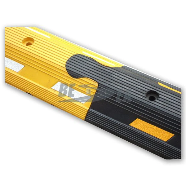 Ali Express, дорожный сепаратор из переработанной резины с пластиковой окантовкой