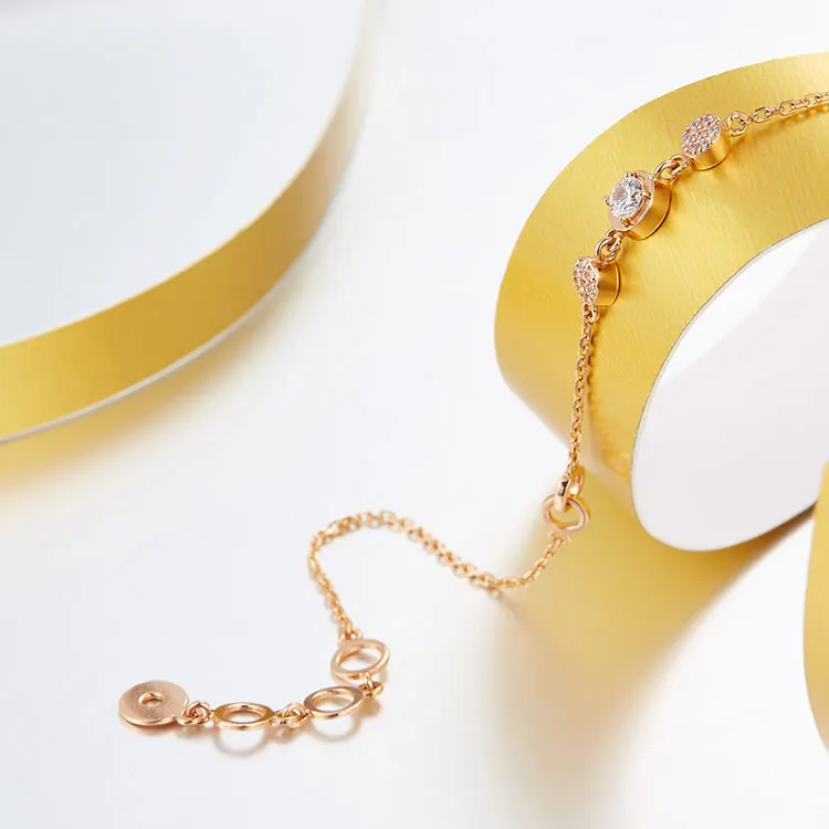 Ladies Wear Fashion Bracelet Gold Hand 