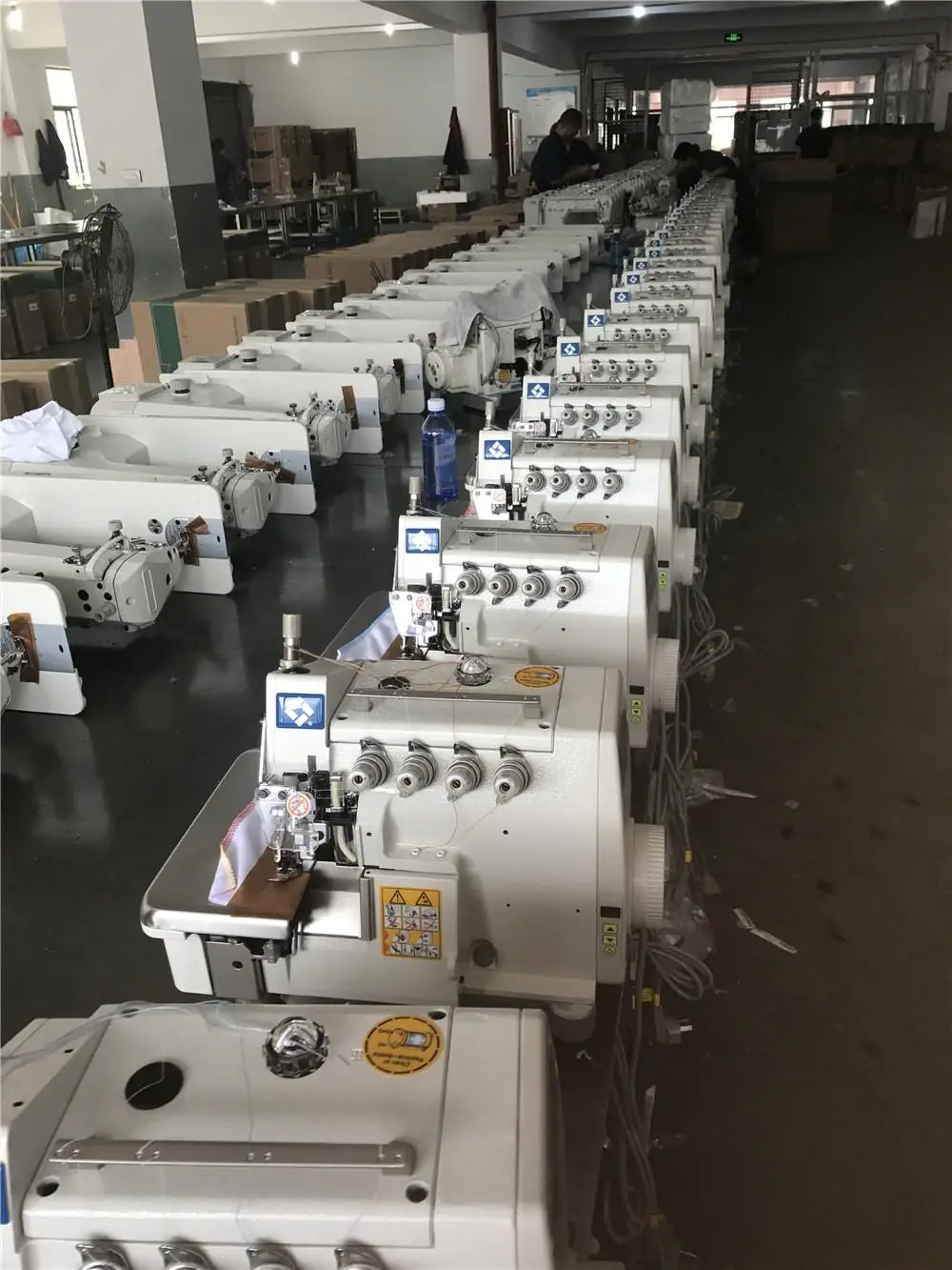 5S4A Four Thread Direct Drive Overlock Sewing Machine with Cheap Price