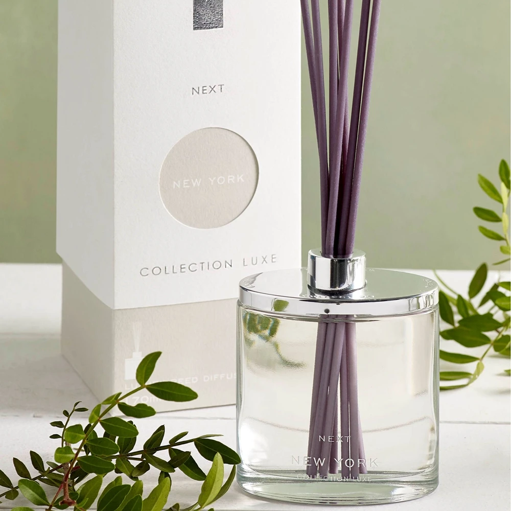 Home Decor Luxe Glass Reed Diffuser with Eco-Friendly Fiber Paraben Free Customizable Sizes & Scents