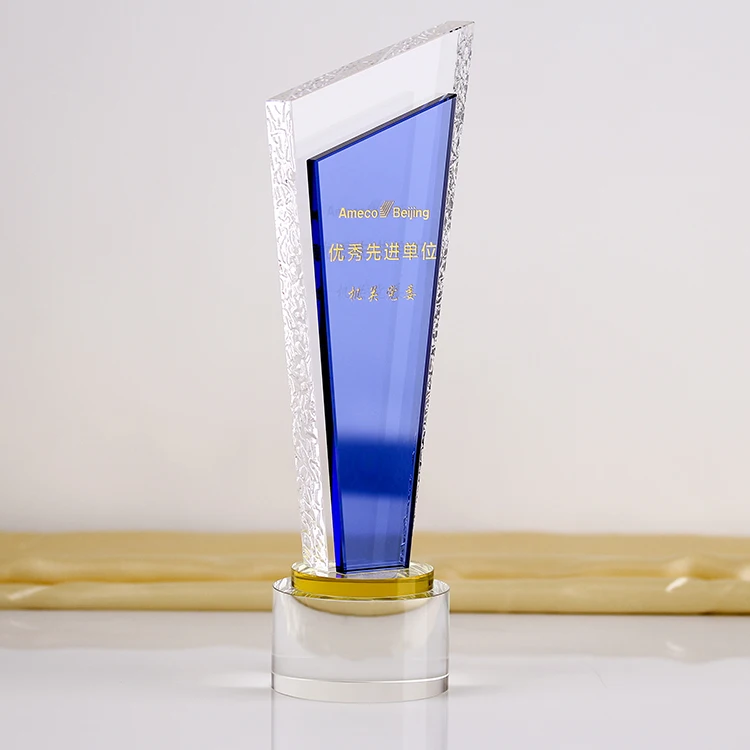 Χονδρικό το νεότερο Custom Award τρόπαιο βραβείου Crystal for Sports events Trophy