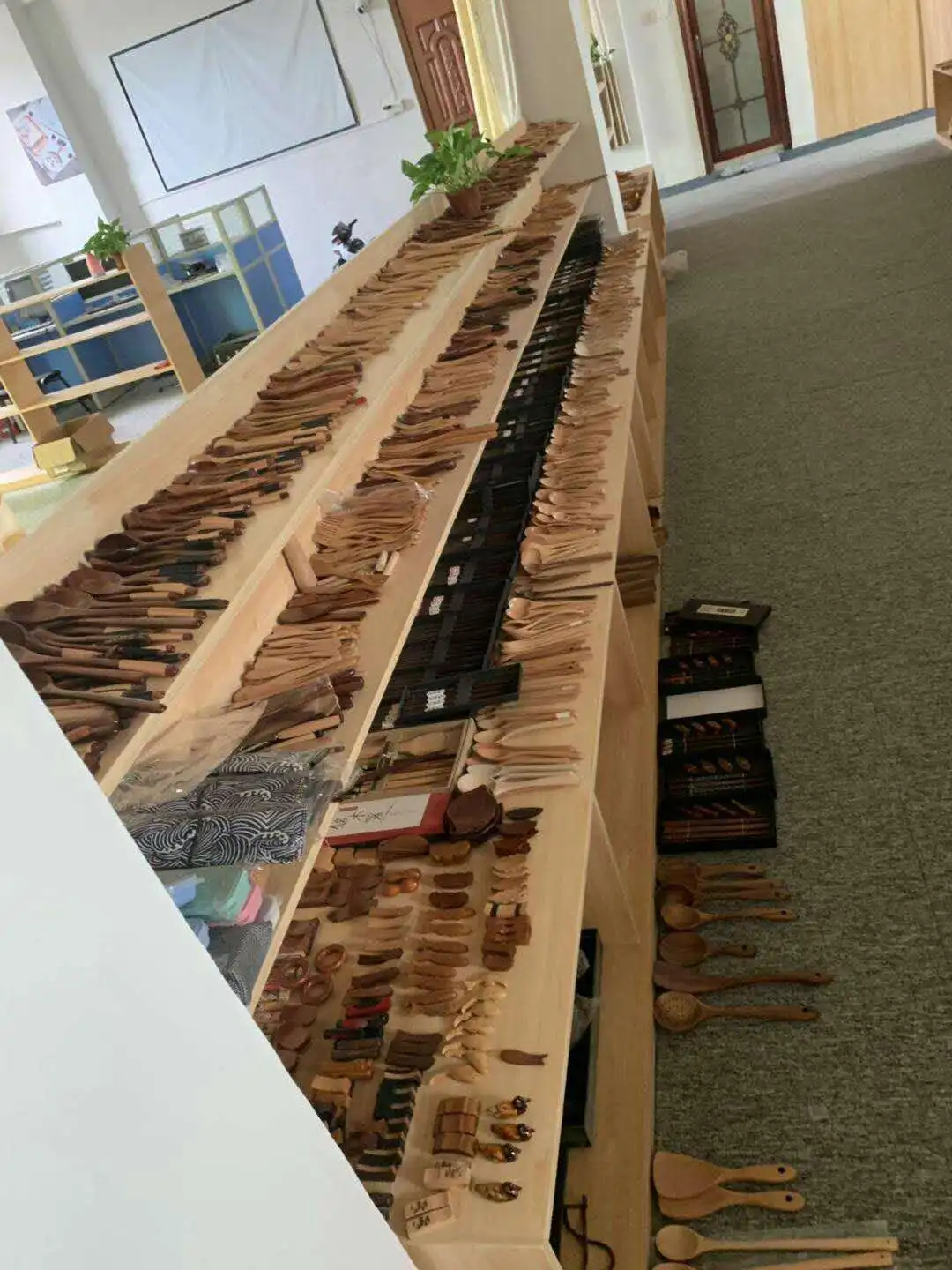 Hunan Old Carpenter House Trading Co., Ltd. 1