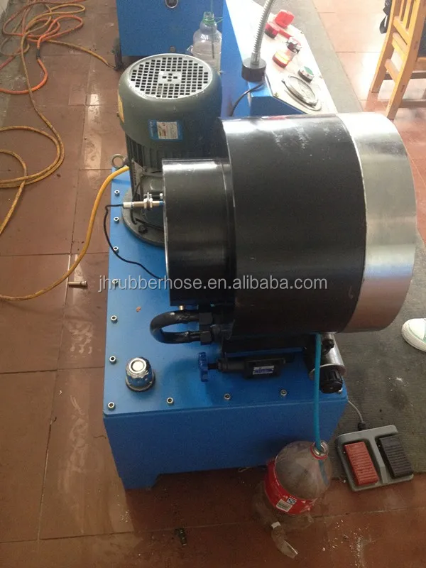 Machine à Sertir Manuelle Pour Tuyaux Hydrauliques - 9 Jeux De Matrices - Pression Max 31.5MPa - Neuf