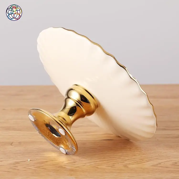 Exquisitely Made Cream and Gold High Quality Cheap Porcelain Standard Plate Size Wholesale Dinner Plates