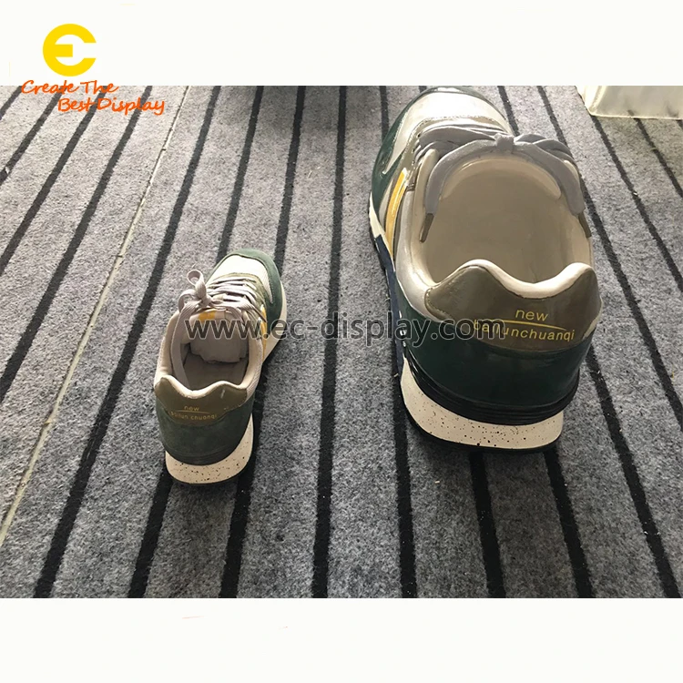 Декоративная гигантская обувная скульптура из стекловолокна визуальный демонстрационный реквизит