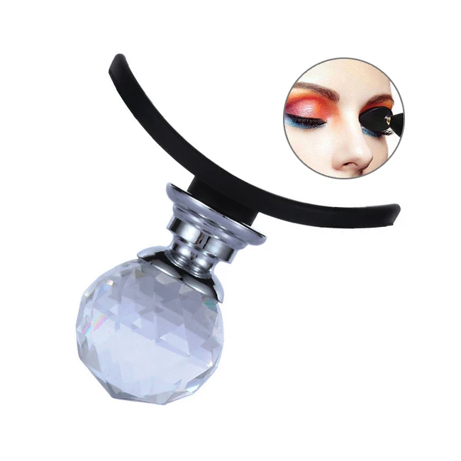 Фирменный аппликатор для нанесения теней для век