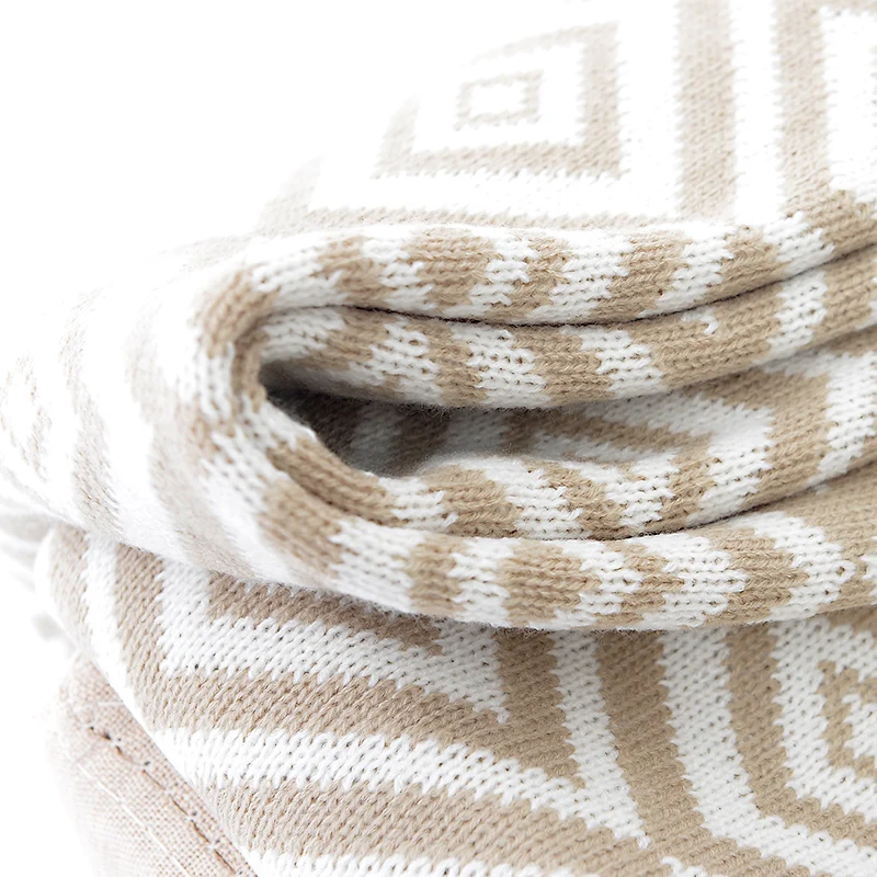 Pattern Cozy Throw Blanket for Couch Sofa Travel Bed Khaki Color Soft Geometric Modern Solid Knitted Rectangular OEM ODM