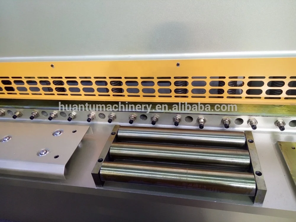 Китайская гильотинная машина для резки металла QC11Y