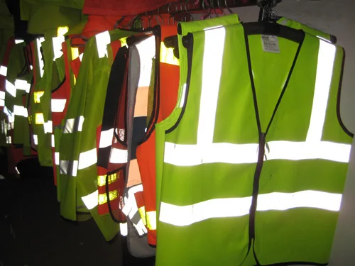 Разные цвета светоотражающий жилет безопасности с
