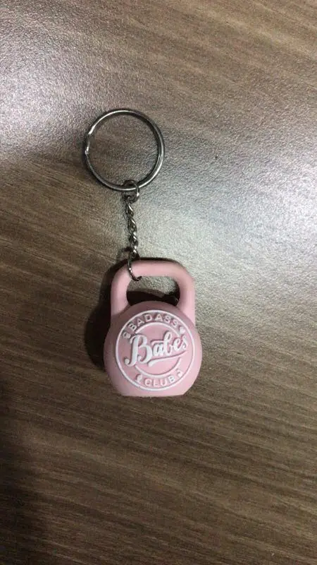 Брелок CrossFit для фитнеса розовый цвет pantone индивидуальный 3D брелок kettlebell из мягкого ПВХ резины силикона