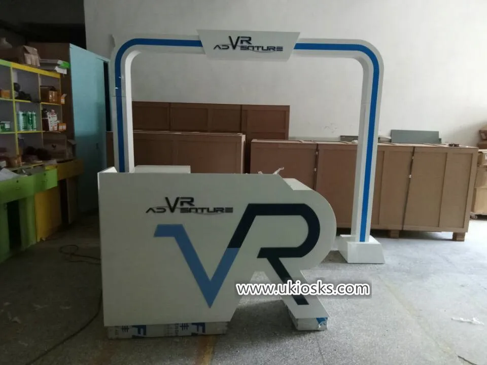 Attractive Retail 3d VR Experience Kiosk for Shopping Mall Modern Experience Counter VR Counter Display Stand Idea for Sale