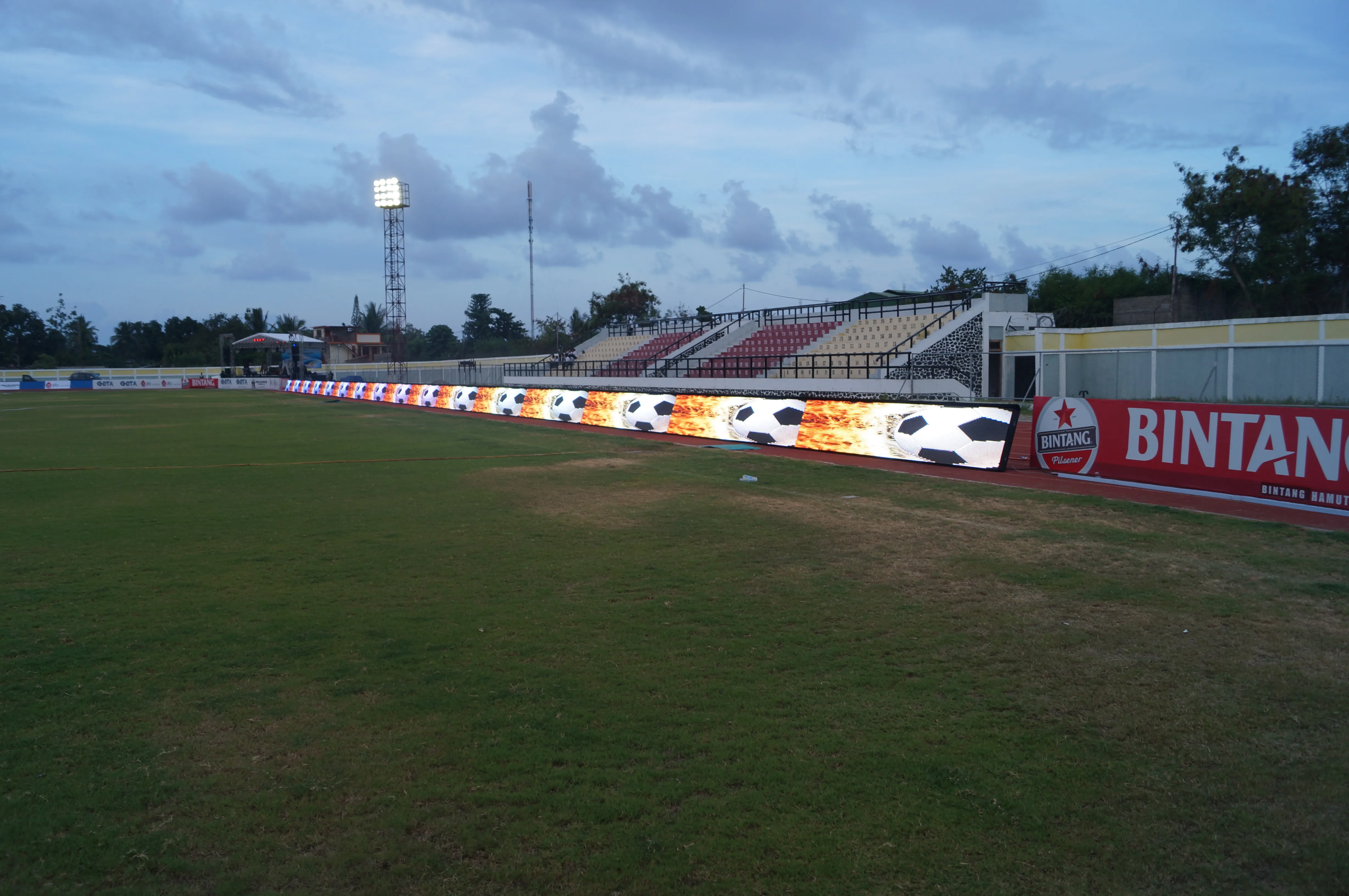 Sunrise LED Sport Banner Screen Football Stadium LED Banners Led Stadium Tv Screen