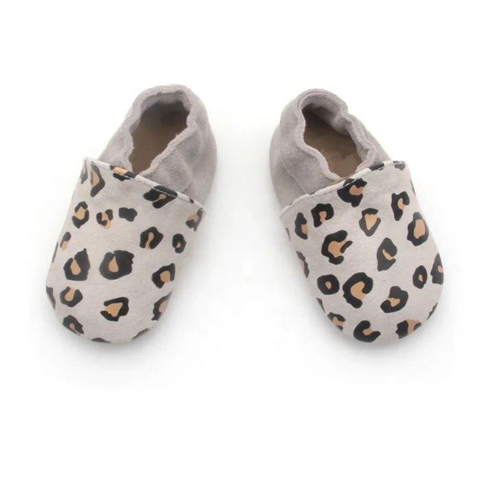 Модные стильные кожаные туфли с леопардовым принтом для девочек и мальчиков