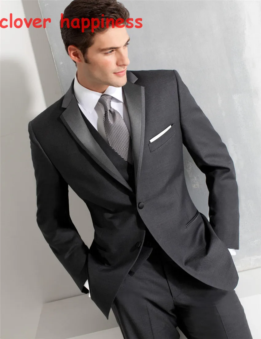Compra men black slim fit tuxedo online al por mayor de