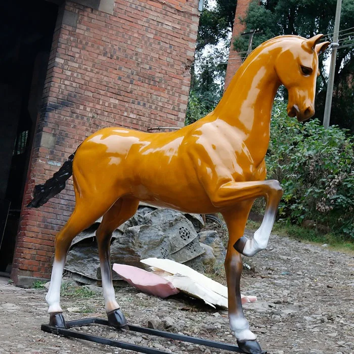 Cavalo em Fibra de Vidro Tamanho Real.