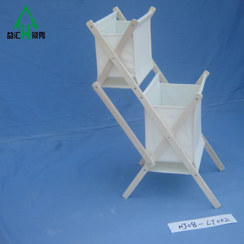 Белый деревянный журнал стойку