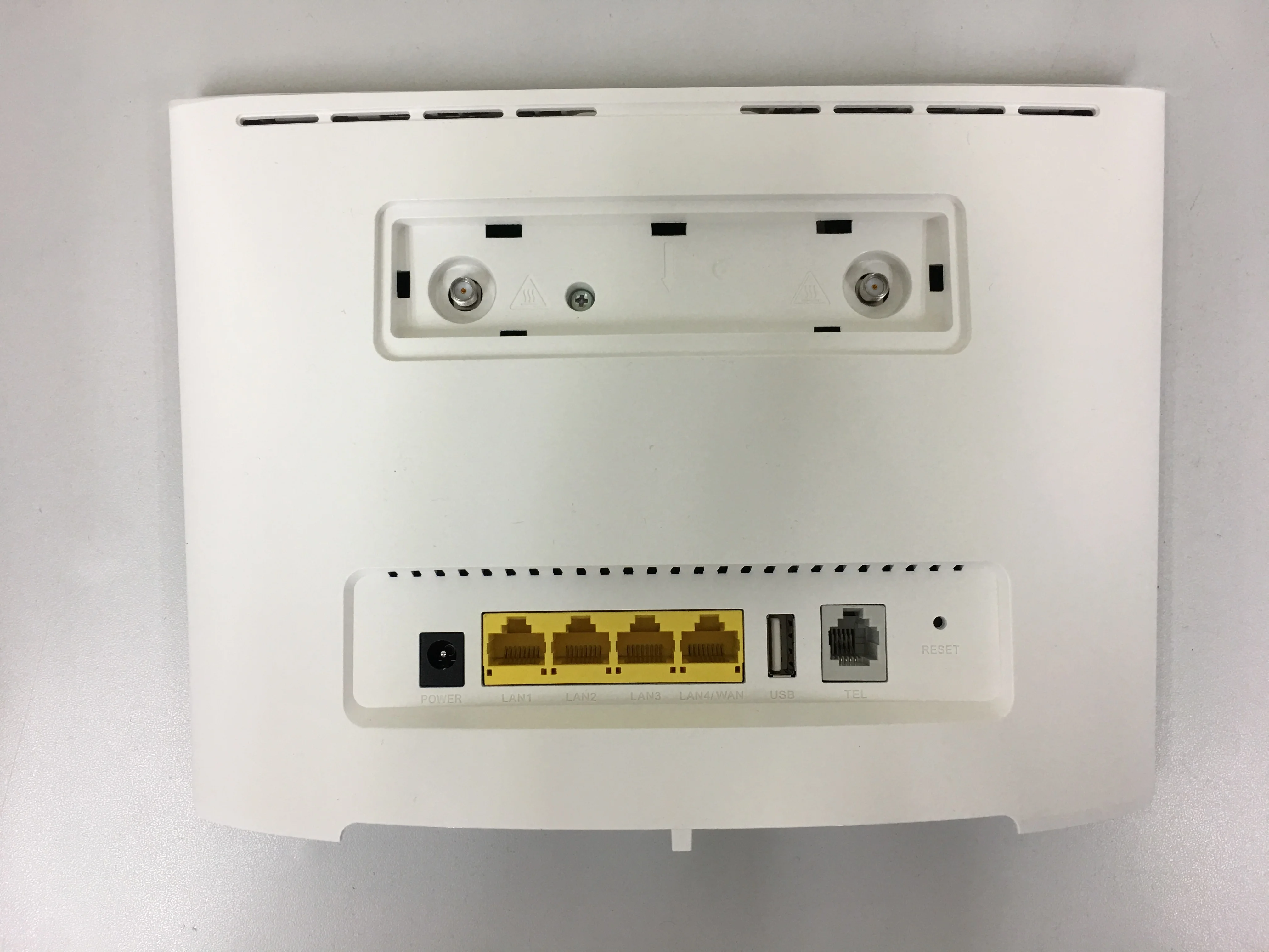 Indica Deny Shinkan Wholesale unlocked for huawei B525 4g lte 300mbps cpe router cat6 wireless  router with lan port gateway home B525s-65a/23a From m.alibaba.com