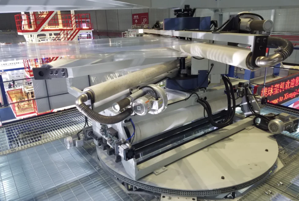 2600mm Film Width Balloon Membrane Making Machine Abc Three Layer Co Extrusion Blown Film Machine