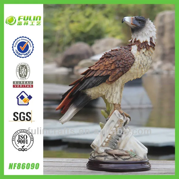 ёивотных стоят дома смола статуи орла на продажу