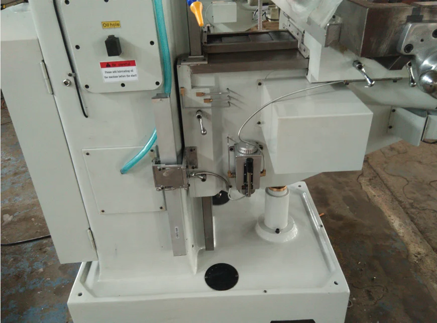 Taiwan Variable Speed  Vertical Horizontal Turret Milling Machine X6330A
