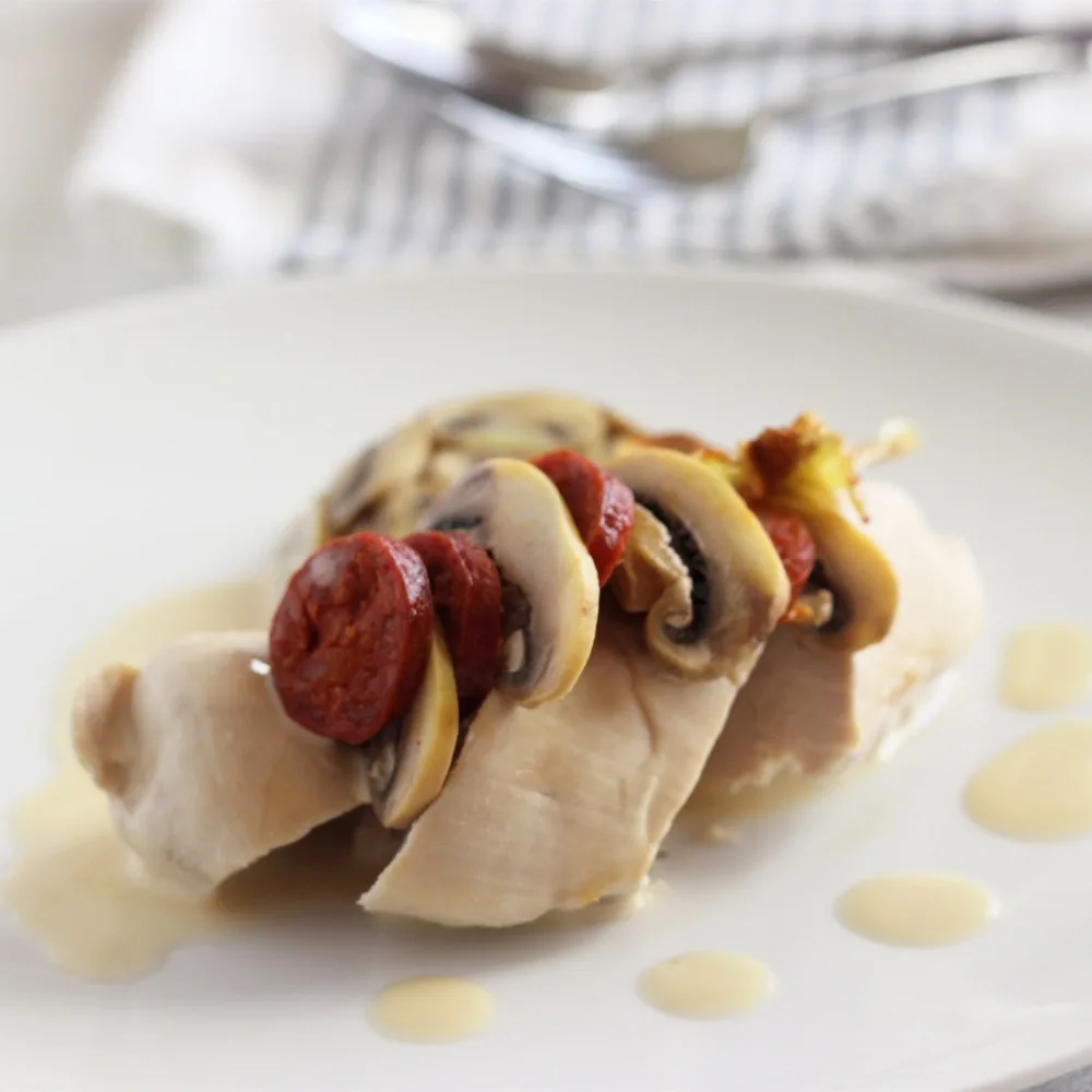 Свежий белый гриб Detan