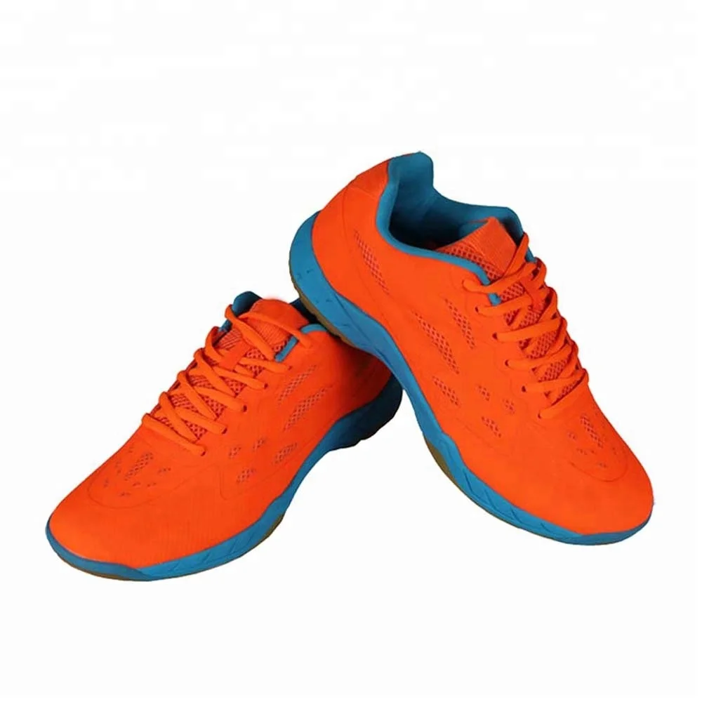 
 Кроссовки для спортзала и бадминтона  