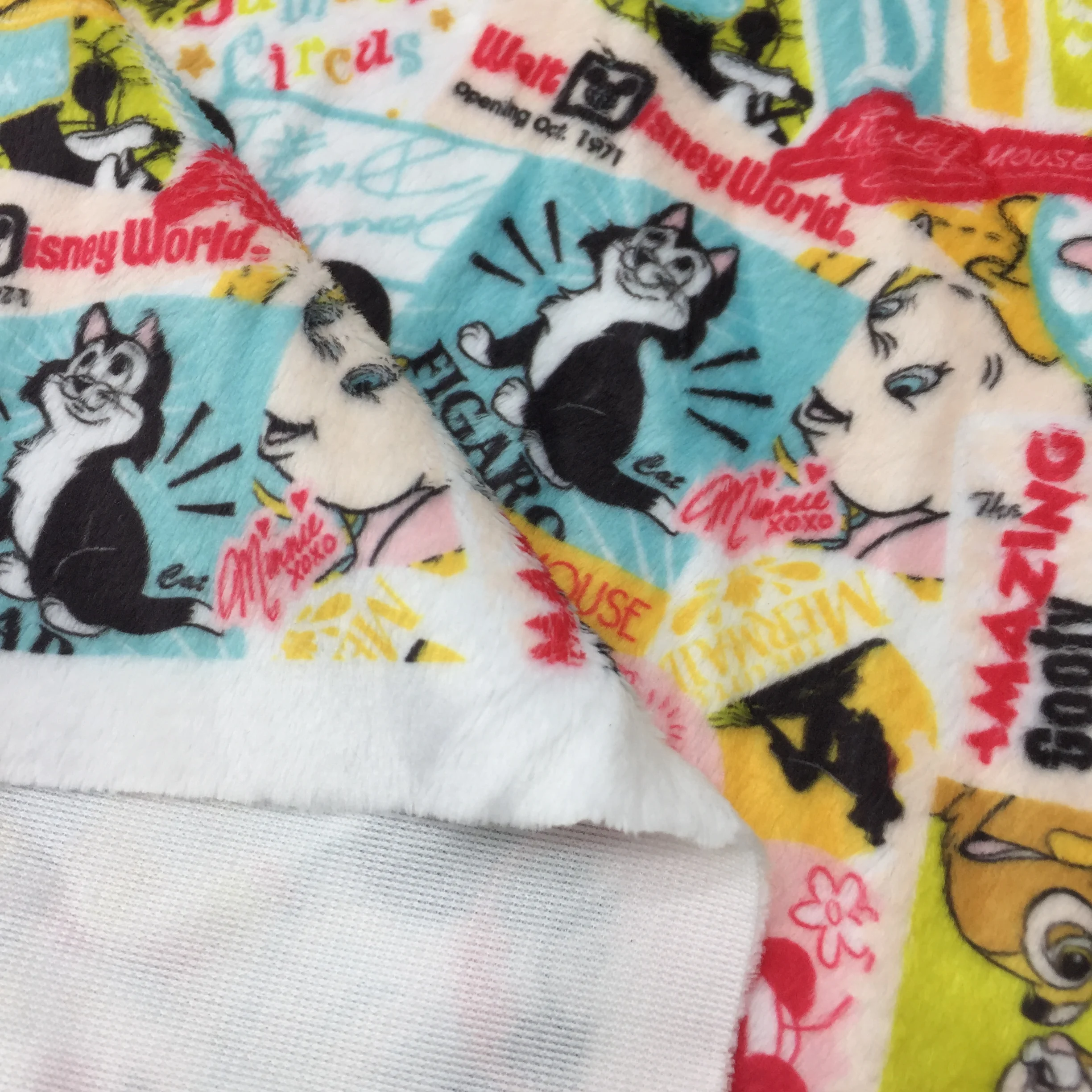 
 Фабричная прямая пользовательская печать Американский знаменитый мультфильм мягкий длинный ворс пользовательский принт Minky ткань для детского одеяла  