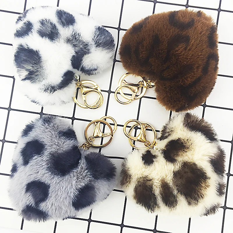 
 Брелок Yongze с помпоном в форме сердца, дизайнерский брелок для ключей в форме сердца, Меховые помпоны для сумок, брелки с шариком из искусственного меха  