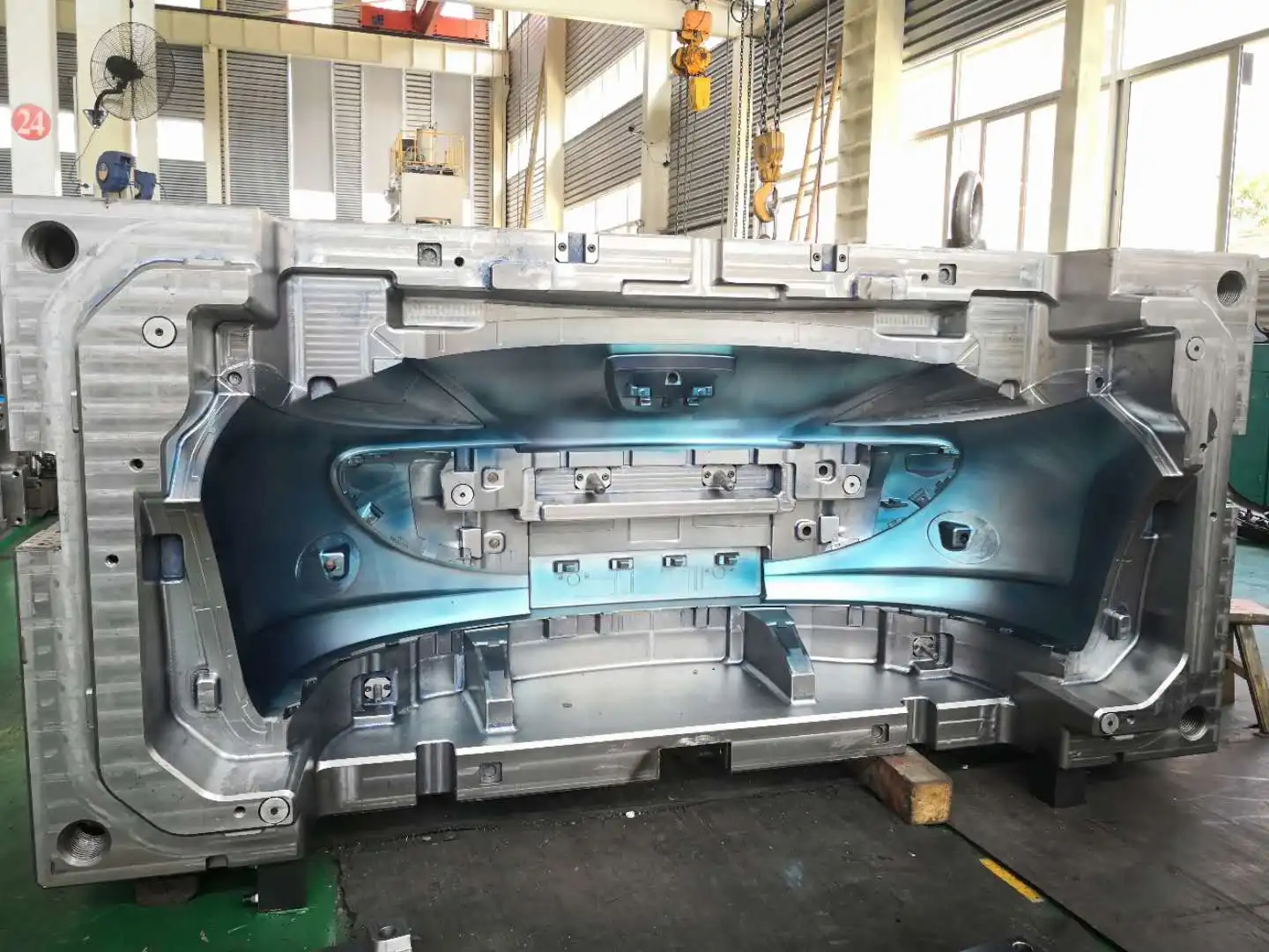 Large Size Auto Parts Plastic Car Bumper Molding Machine Buy