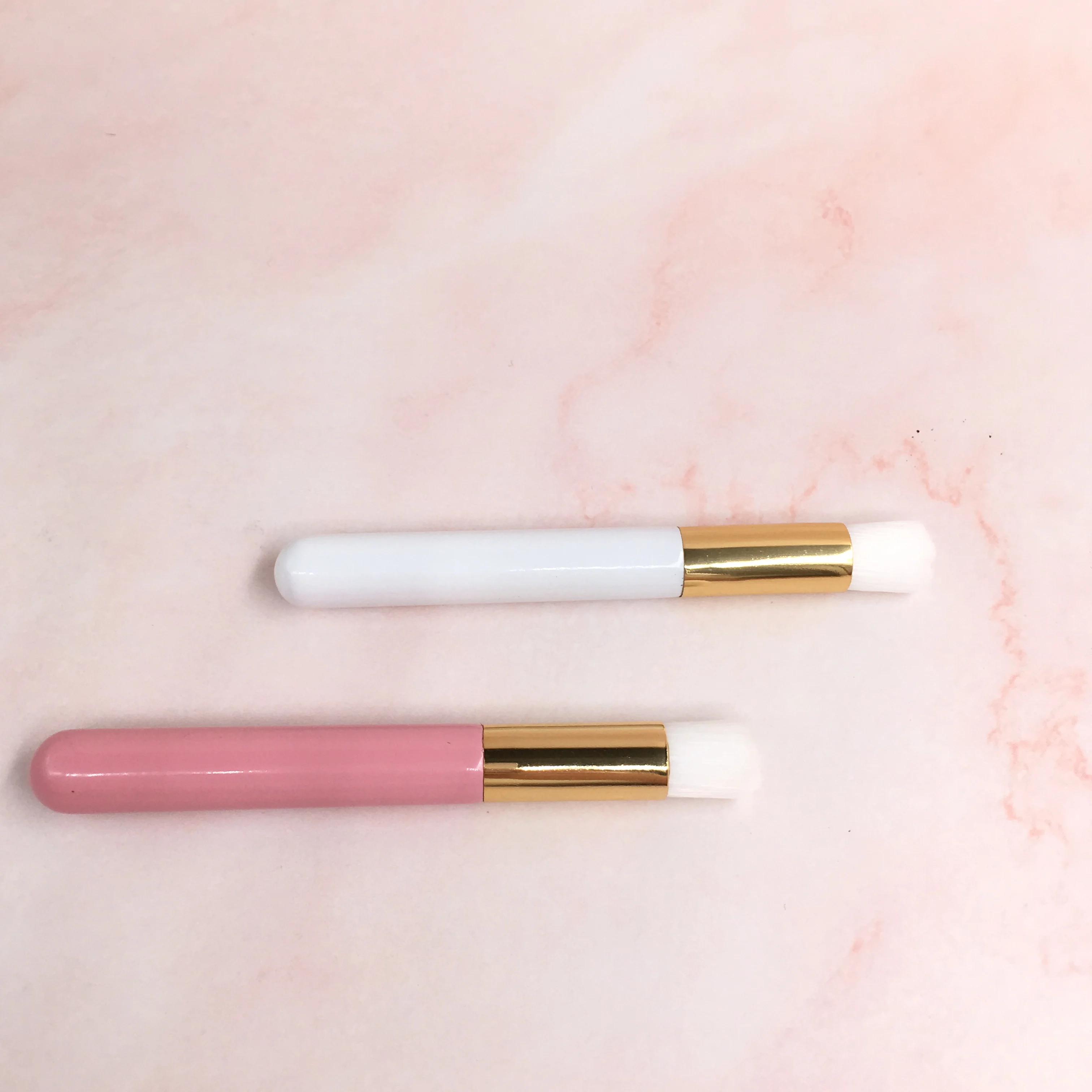 
 Чистящие щетки  