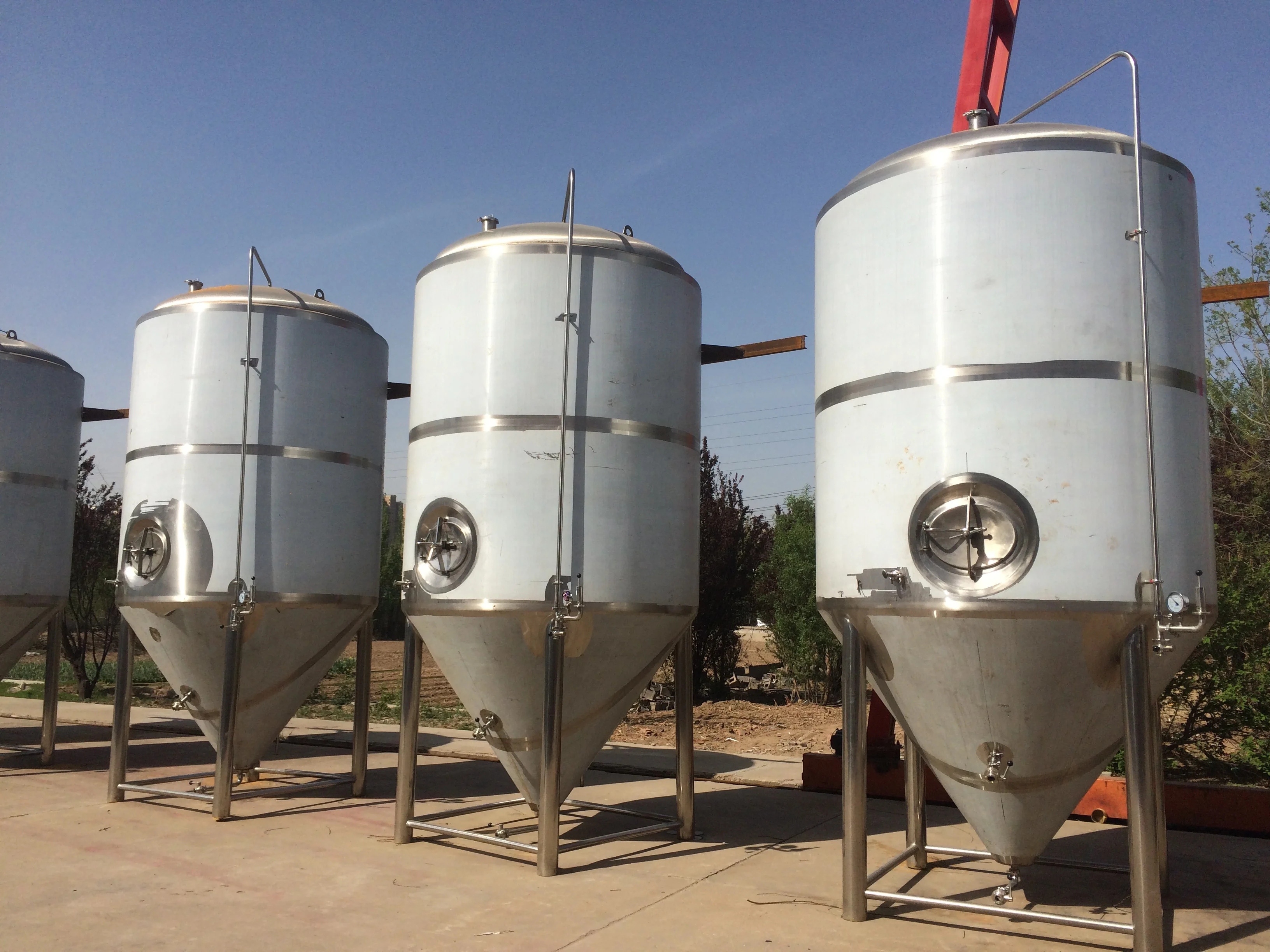 
 100L 200L 300L 400L 500L 700L 1000L крафтовое пивоваренное оборудование ферментер/ферментационный резервуар для продажи  