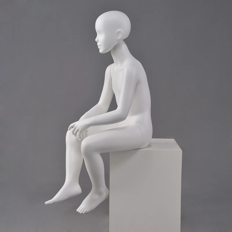 Child mannequin - 140 cm – Sitting