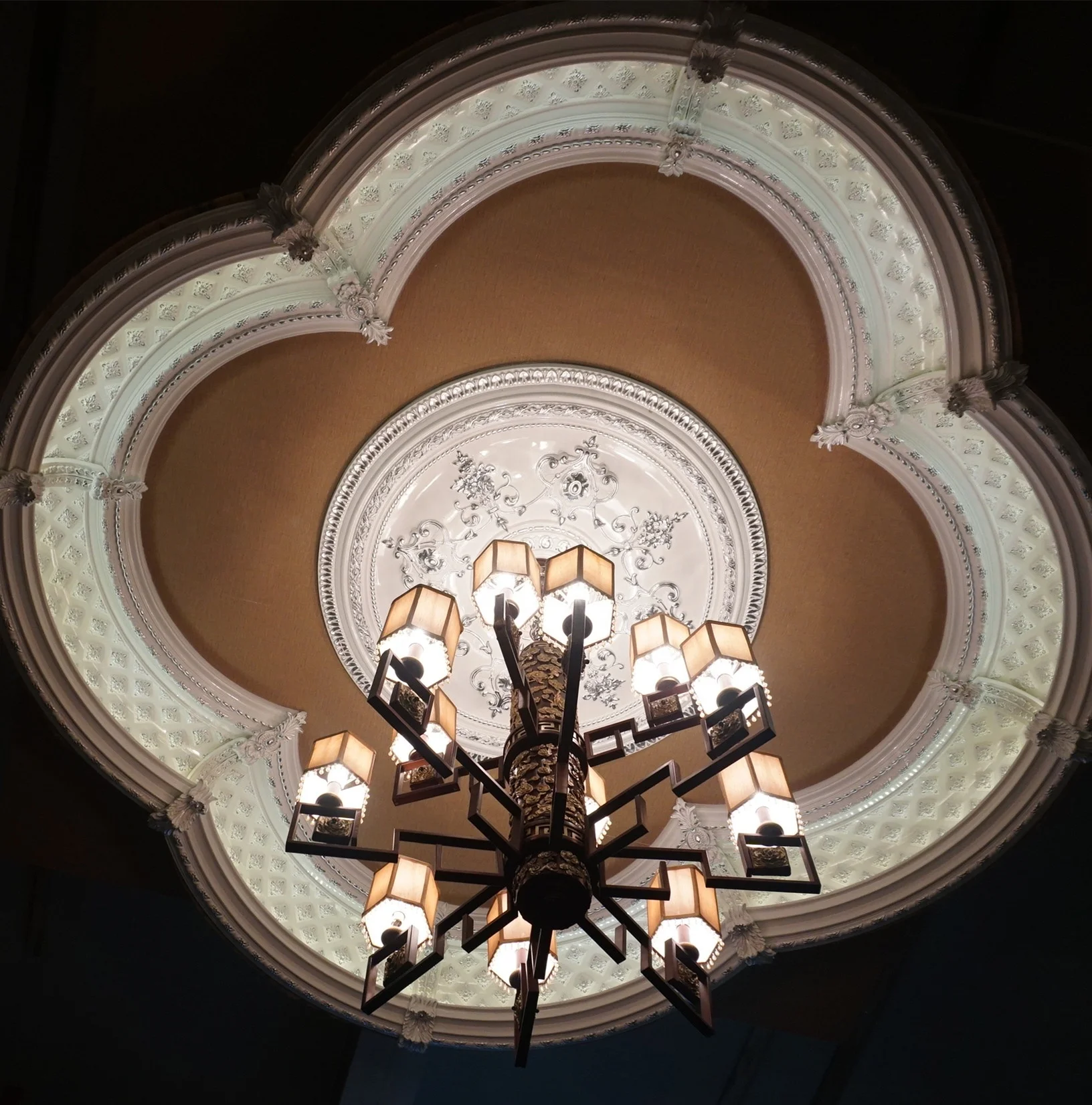 83308 Large PU Ceiling Rose Ceiling Medallions Cheap Home Ceiling Design