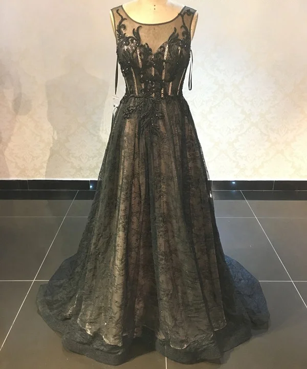 princess gown black