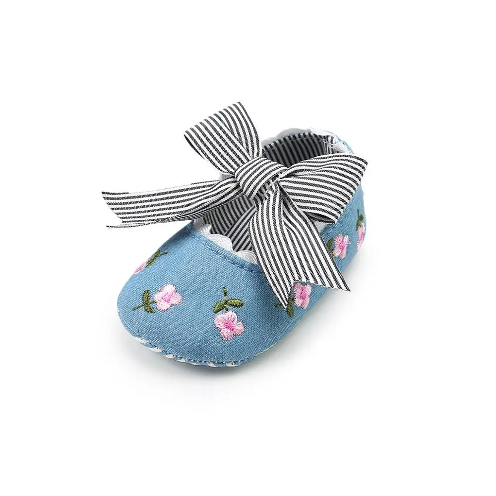 Оптовая продажа, вышитая Трехцветная детская обувь принцессы в полоску с бантом, детская обувь с мягкой подошвой