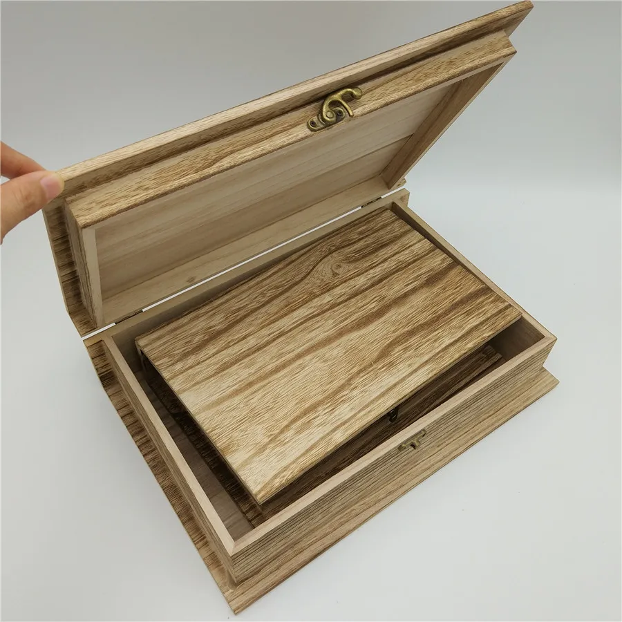 Caja de madera con forma de libro