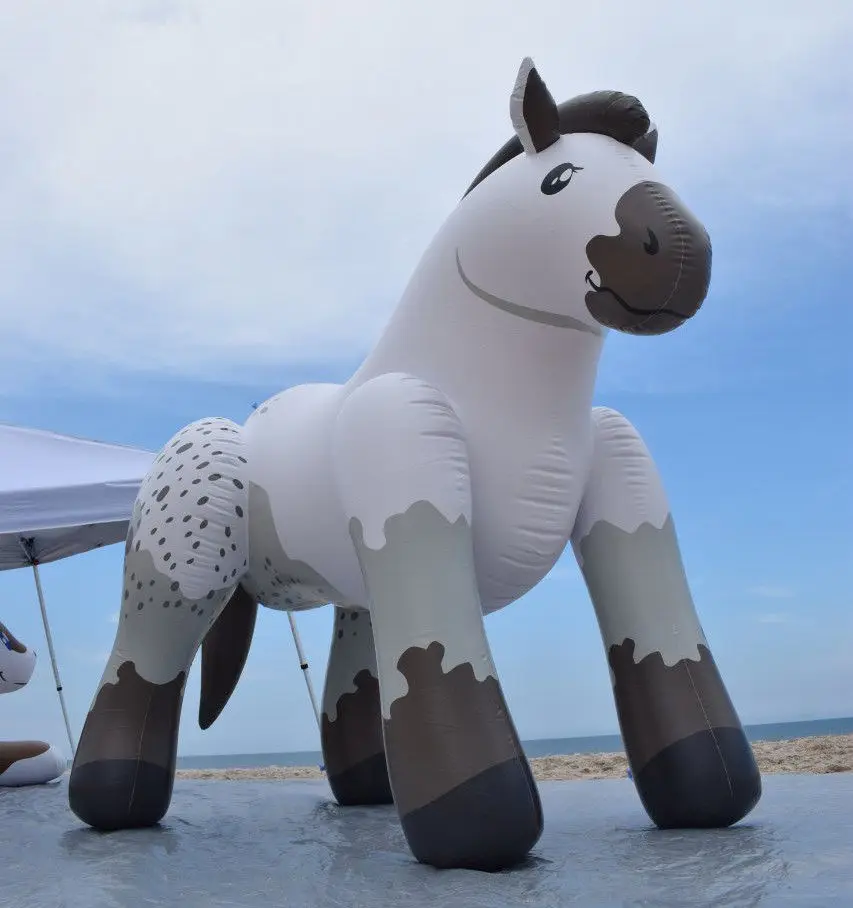Grote Belgische Draft Paard Van Puffy Poten - Buy Opblaasbare Belgische 7 Voeten + (2.3m Zwembad Speelgoed Grote Opblaasbare Ride-on,Volwassen Mr Horsey Paard Kostuum Size Standaard Product on