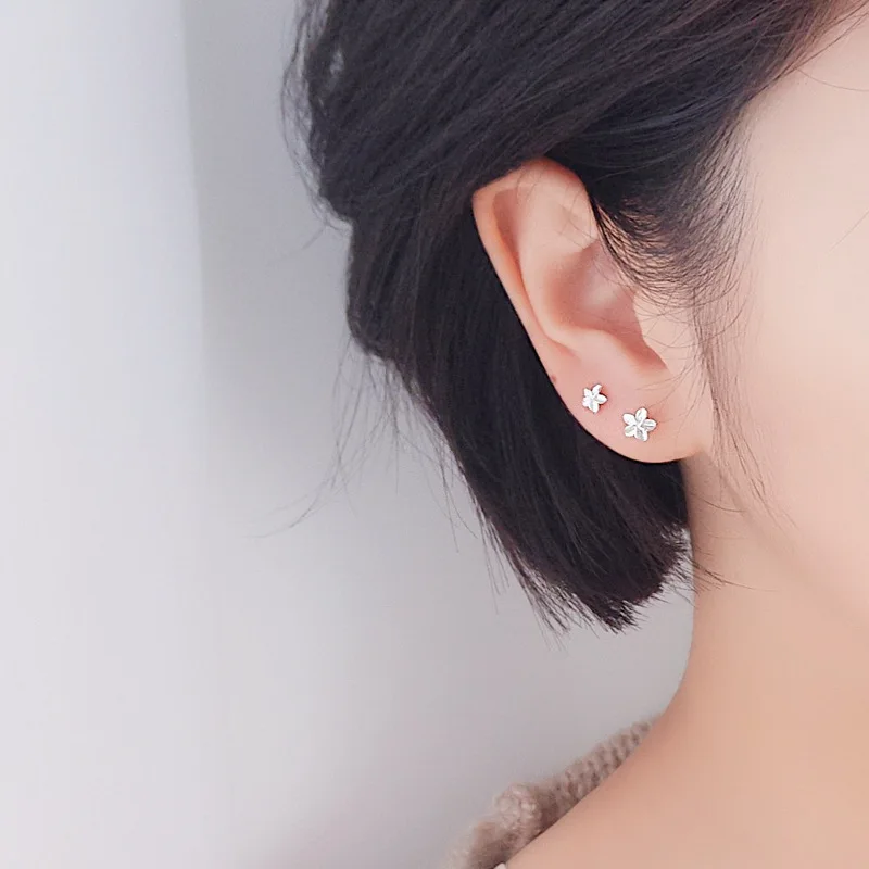 925 Silver Small Flower Design Stud Earring