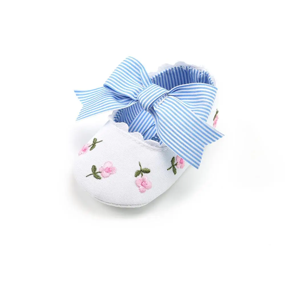 Оптовая продажа, вышитая Трехцветная детская обувь принцессы в полоску с бантом, детская обувь с мягкой подошвой