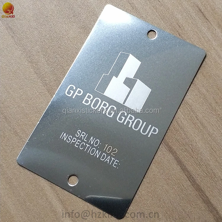 Серебристые матовые металлические алюминиевые этикетки 0,5 мм с лазерной маркировкой и 2 отверстиями