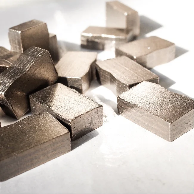 
Высококачественные алмазные сегменты для резки мрамора, базальта, известняка, гранита, песчаника 