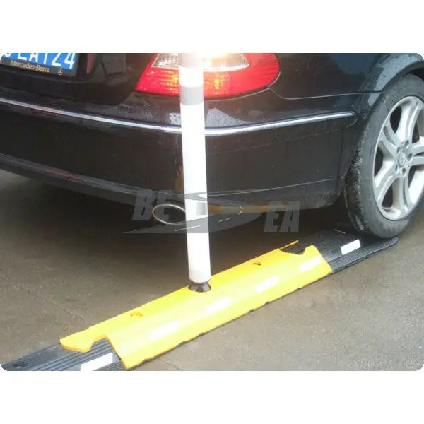 Ali Express, дорожный сепаратор из переработанной резины с пластиковой окантовкой