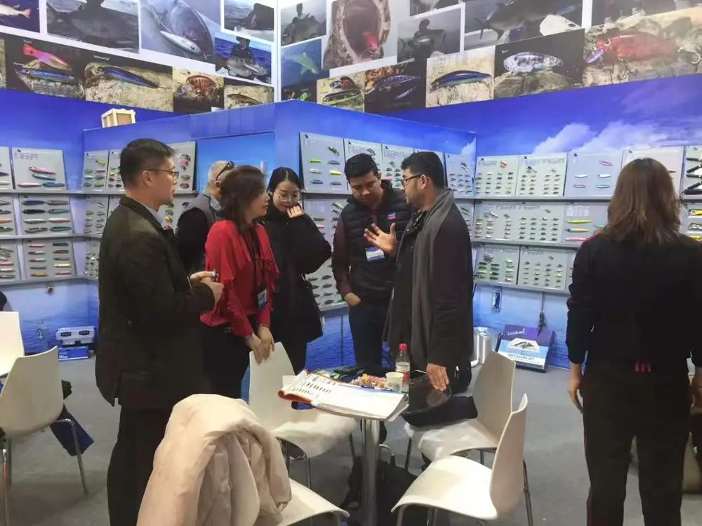 Weihai высококачественные рыболовные приманки из АБС-пластика с крючками VMC