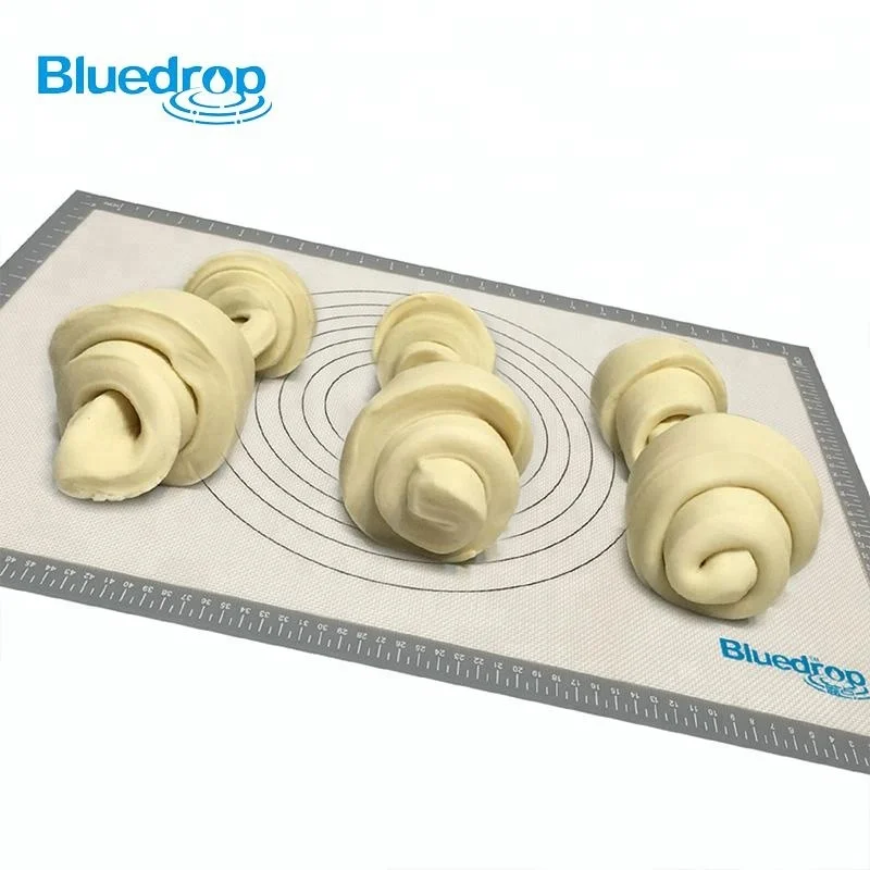 Customized Macaroon Silicone Baking Mat with Christmas - China