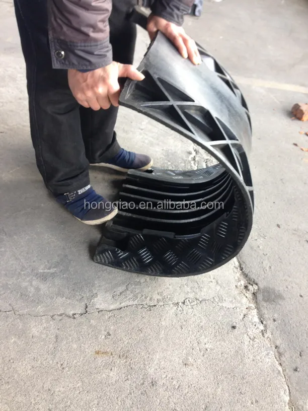 3-канальный блок питания кабель протектор канал резиновый защитный аппаратор для кабели парковка красный/желтый корпус + черная база 1 кг ~ 22 хунцяо