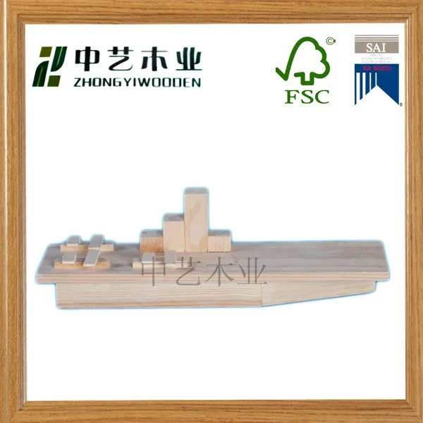 Nuevos juguetes, coches artesanales de madera, camiones de madera