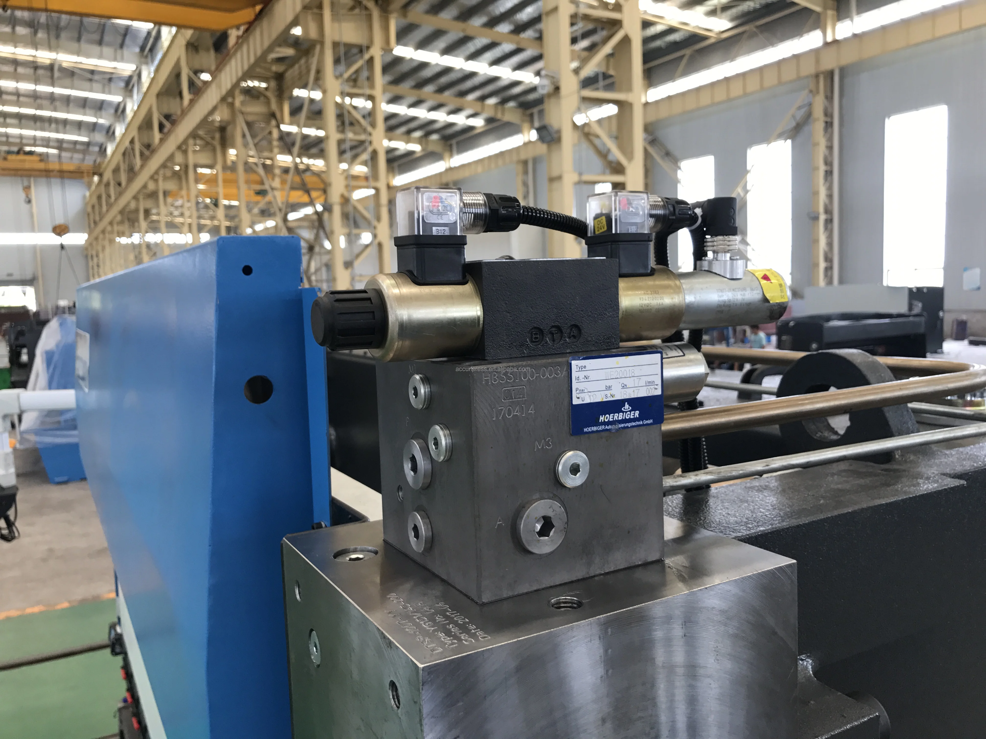 Гидравлический листогибочный станок Accurl CNC 110T с сертификатом CE
