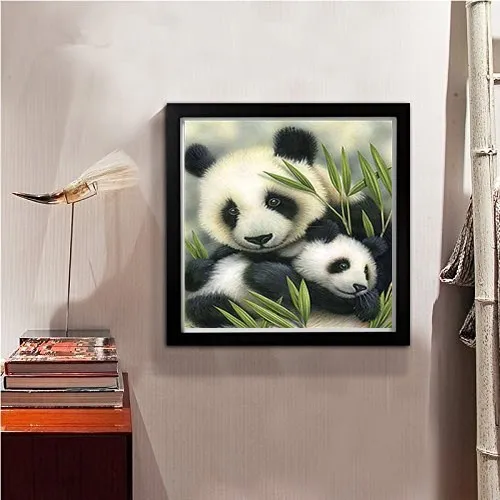 Gấu Trúc nổi tiếng? Đó chính là Po trong bộ phim hoạt hình KungFu Panda. Tuy nhiên, chúng tôi cũng muốn giới thiệu đến bạn một số nghệ sĩ đã vẽ lên tranh những hình ảnh gấu trúc rất thú vị và đáng yêu. Đến với mục Gấu Trúc Nổi Tiếng để khám phá thêm nào.