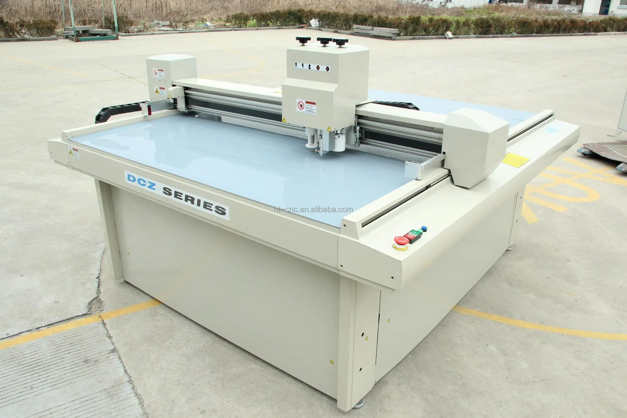 Oscillating Knife Corrugated Box Cutting Table